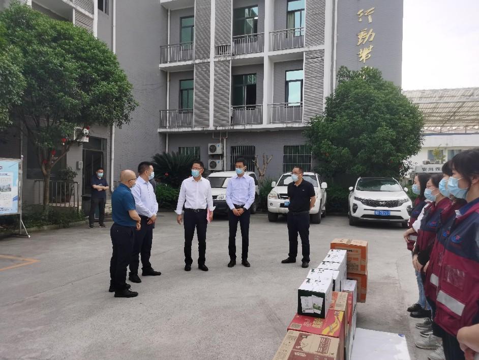 区委书记胡斌看望慰问中心防疫一线人员 - 绵阳市安州区疾病预防控制中心